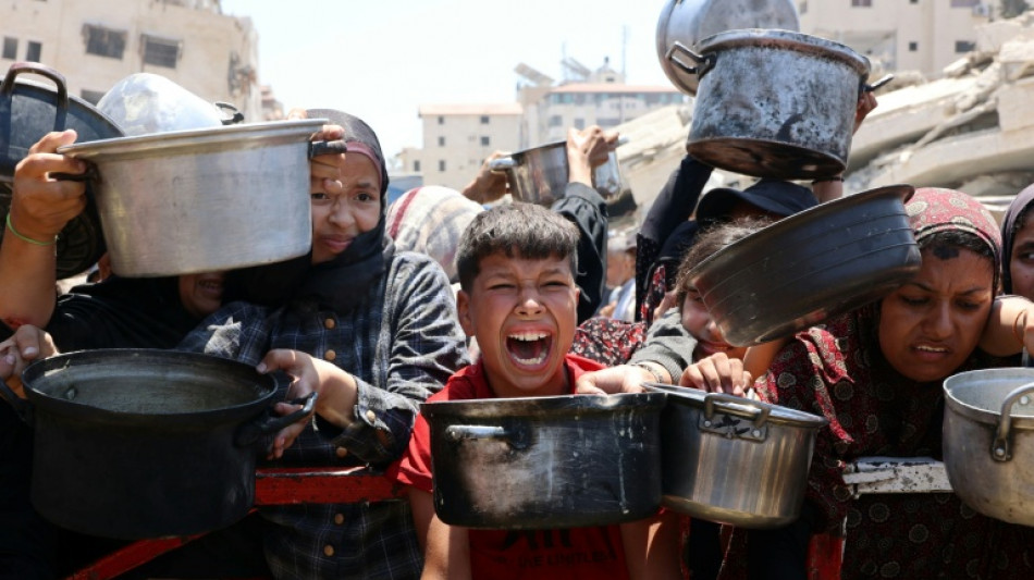 Trump anuncia que EUA criar&aacute; centros de distribui&ccedil;&atilde;o de alimentos em Gaza