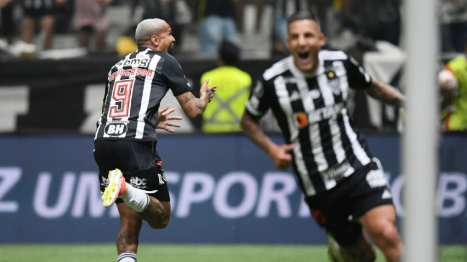 Atl&eacute;tico-MG vence Fluminense (2-0) e vai enfrentar River nas semis da Libertadores