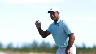 Golf: Woods a le sourire après sa 3e journée aux Bahamas