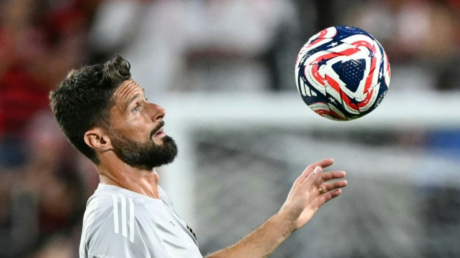 Foot: treize ans apr&egrave;s, Giroud retrouve la Ligue 1 avec Lille