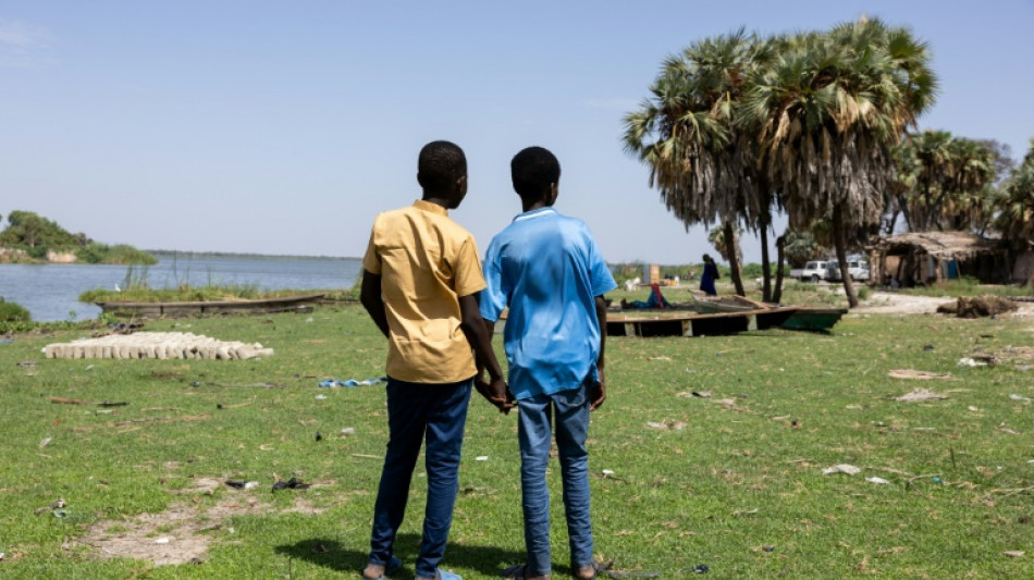 Sur les rives du lac Tchad, une jeunesse abandonnée, forcée à l'exil