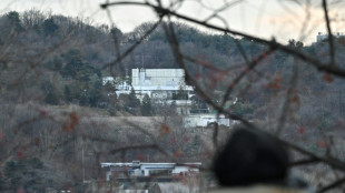 Presidente sul-coreano suspenso resiste &agrave; pris&atilde;o em sua 'fortaleza' em Seul