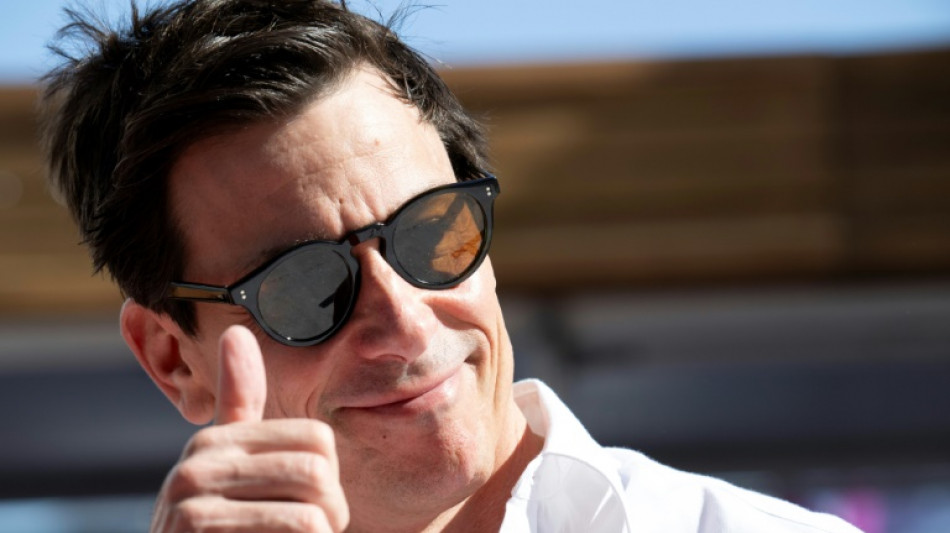 Toto Wolff seguir&aacute; como chefe da Mercedes na F&oacute;rmula 1