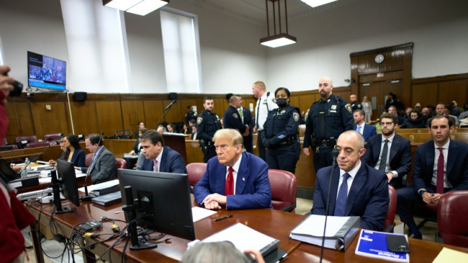 Juiz de Nova York multa Trump em US$ 9 mil por ofensa no tribunal