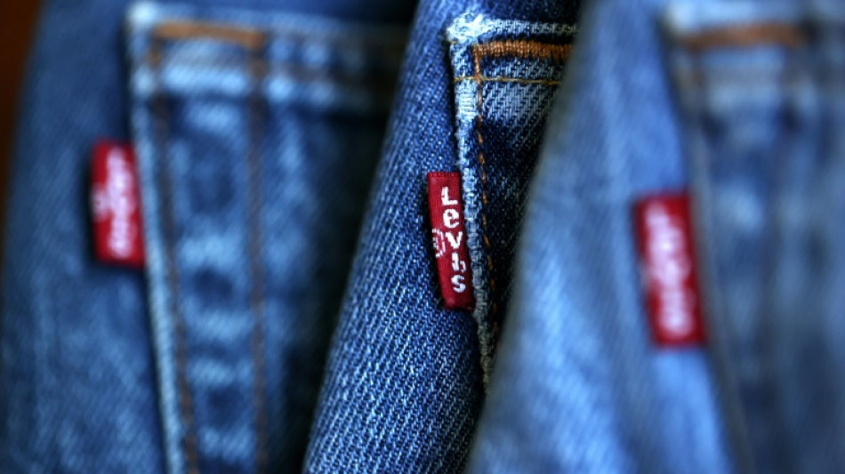 Levi's stoppt vorübergehend Verkauf von Jeans in Russland