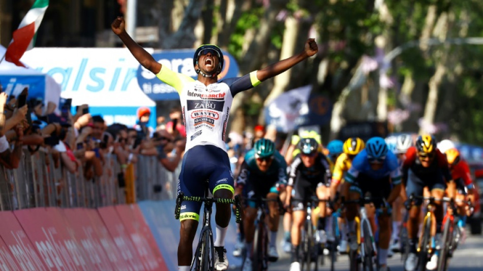 Tour d'Italie: Girmay gagne la 10e étape et continue à écrire l'histoire 
