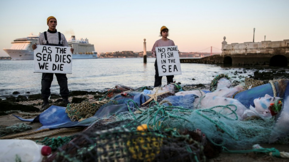 La ONU alerta de que el mundo enfrenta una "emergencia" en los oc&eacute;anos