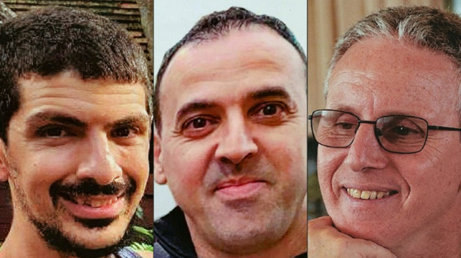 Hamas liberta tr&ecirc;s ref&eacute;ns israelenses em troca de 183 prisioneiros palestinos