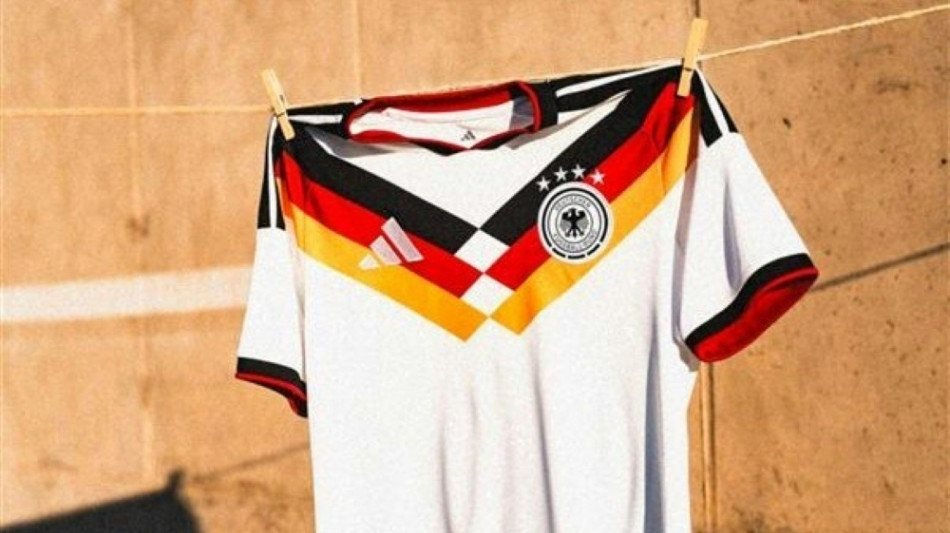 Hommage an 1990: DFB pr&auml;sentiert WM-Trikot