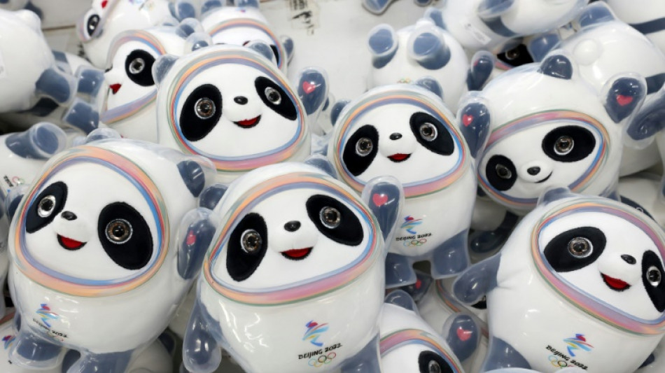 Prisi&oacute;n firme en China por falsificaciones de la mascota oficial de Pek&iacute;n-2022