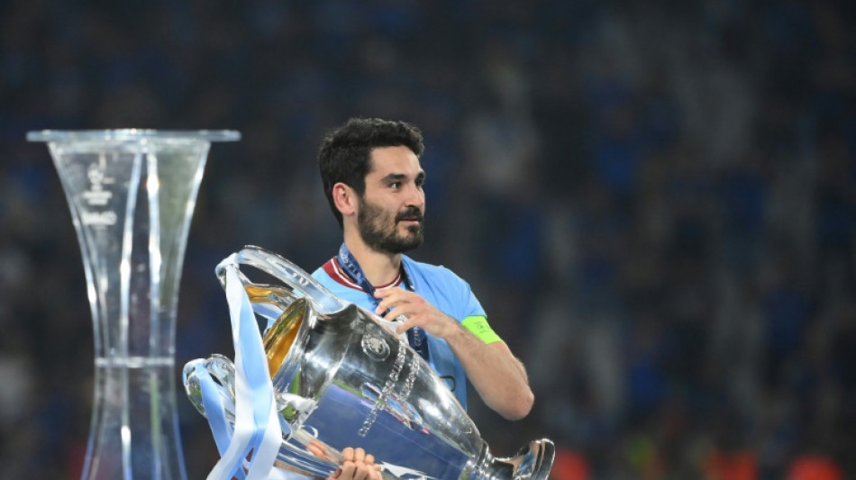 Barcelona anuncia contra&ccedil;&atilde;o de G&uuml;ndogan