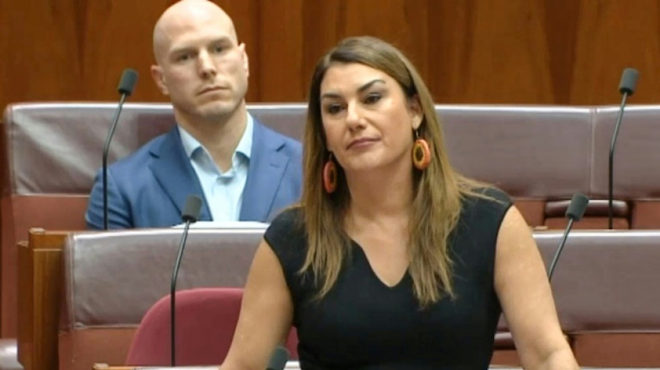Senadora australiana denuncia colega por agress&atilde;o sexual