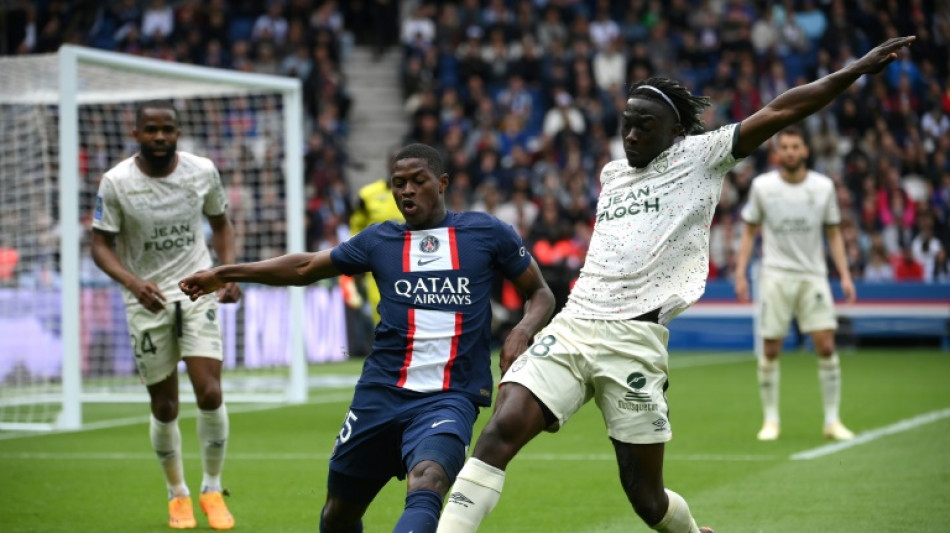 PSG: fin de saison pour Nuno Mendes, bless&eacute; &agrave; la cuisse