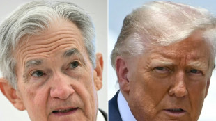 Trump visita Fed em meio a cr&iacute;ticas ao chefe do banco central