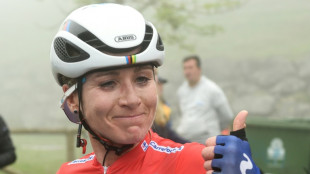Van Vleuten remporte son troisi&egrave;me Tour d'Espagne pour neuf secondes