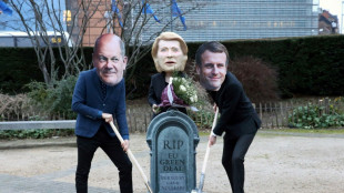Aktivisten: Scholz und Macron sind "Totengräber" des Klimas