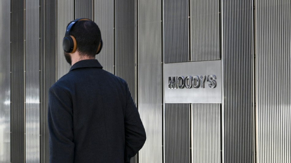 Moody's prive la dette am&eacute;ricaine de son triple A, coup dur pour Trump