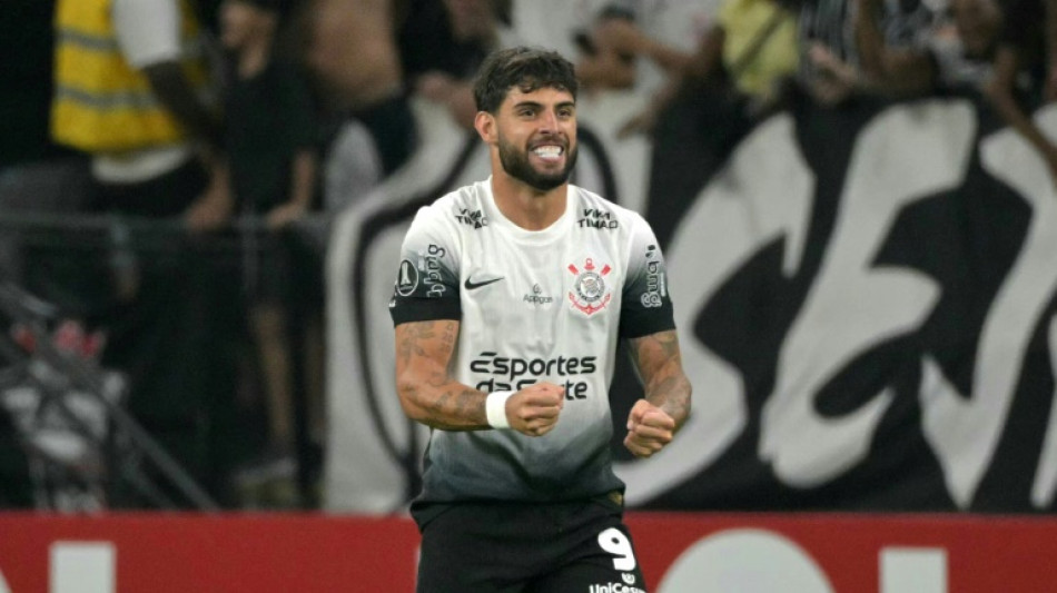 Corinthians vence Universidad Central no fim (3-2) e avan&ccedil;a na Libertadores