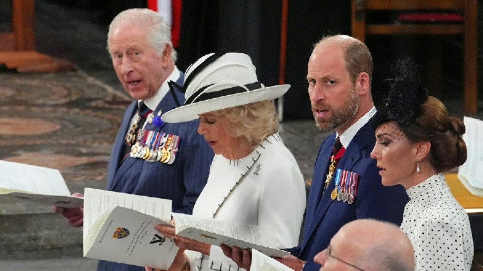 Comm&eacute;morations du 8-Mai: Charles III m&egrave;ne l'hommage du Royaume-Uni