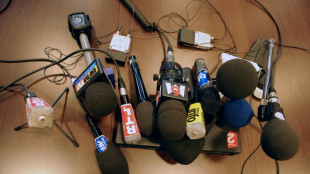 Pour garder le moral, certains pr&eacute;f&egrave;rent &eacute;viter les infos, selon une &eacute;tude