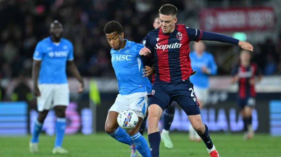 Napoli empata com Bologna e perde chance de encostar na Inter