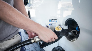 Ancora gi&ugrave; prezzi dei carburanti, verde al self a 1,697 euro
