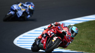 Moto Gp Australia, Marc Marquez cade ma conquista la pole (2)