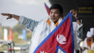 Record per un 18enne nepalese, ha scalato tutte vette pi&ugrave; alte