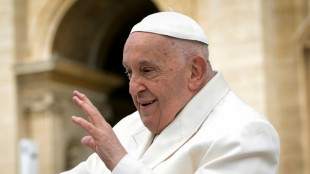 El papa preside una multitudinaria misa en Venecia, en su primer viaje en meses