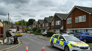 Pol&iacute;cia brit&acirc;nica det&eacute;m suspeito de matar 3 mulheres com balestra
