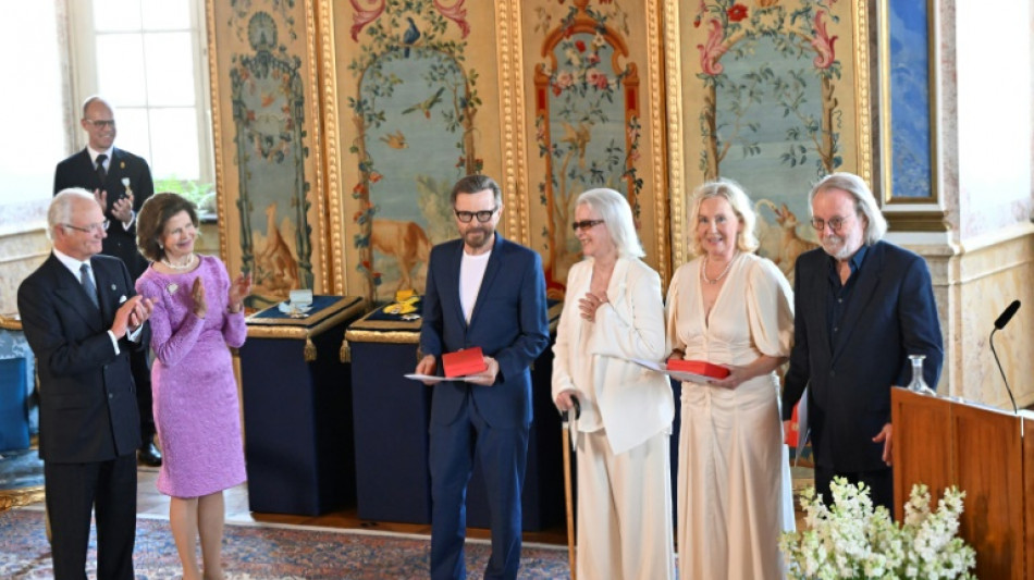 Mitglieder der schwedischen Pop-Band Abba erhalten königliche Orden in Stockholm