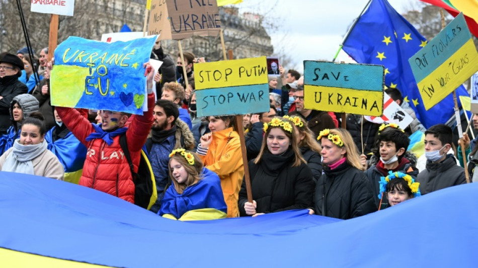 Rassemblements de soutien à l'Ukraine à Paris et d'autres villes françaises