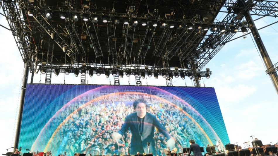 Dudamel, el director de orquesta superestrella que tiende puentes con el pop 