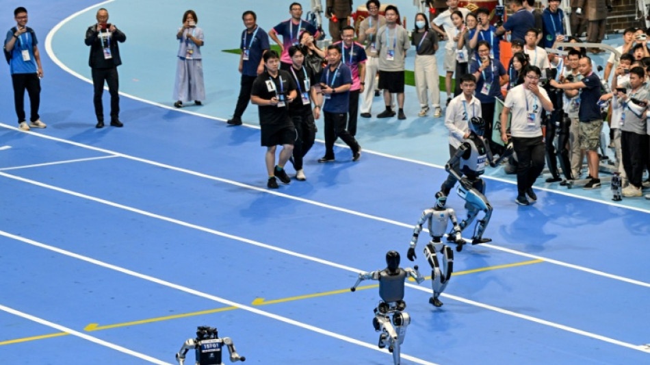 La premi&egrave;re comp&eacute;tition mondiale de robots humano&iuml;des commence en Chine
 