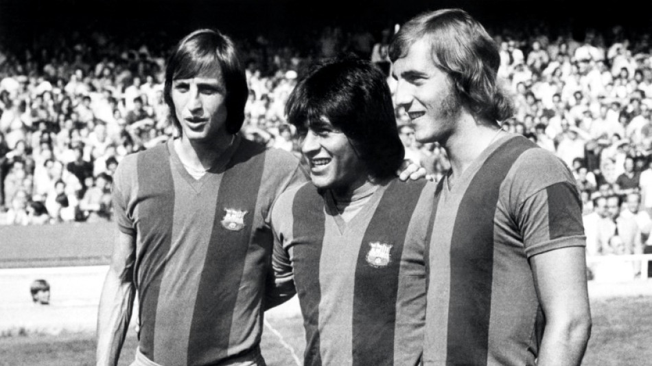 Fallece Hugo Sotil, leyenda del FC Barcelona y de Per&uacute;