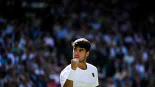 Alcaraz segue firme em busca do terceiro t&iacute;tulo consecutivo em Wimbledon