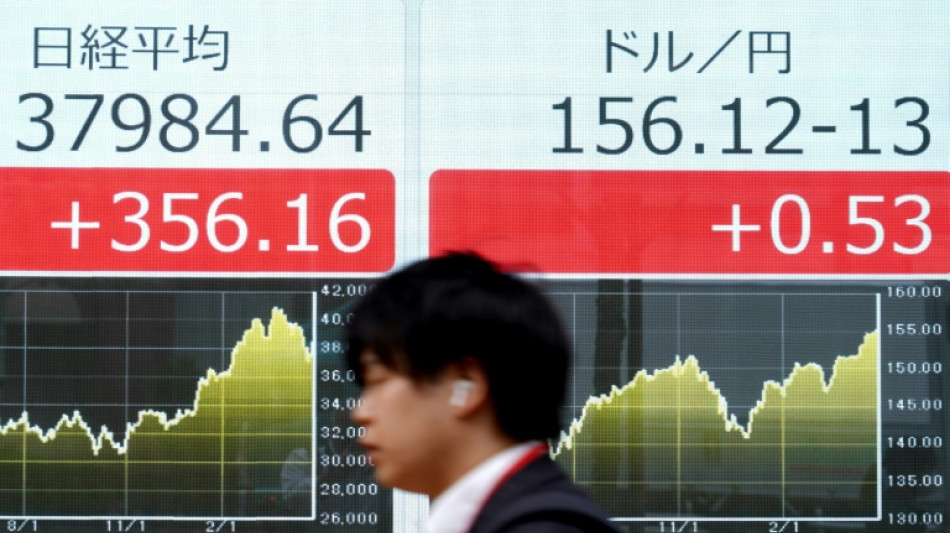El yen se hunde tras las decisión del Banco de Japón de mantener las tasas