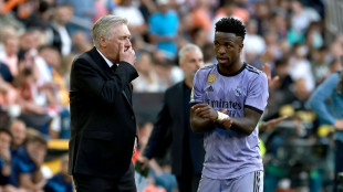 Vin&iacute;cius est&aacute; "emocionalmente bem", garante Ancelotti