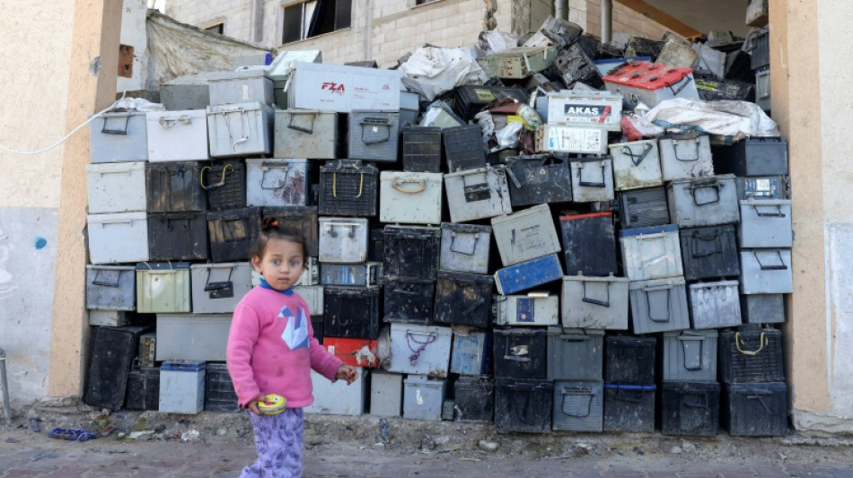A Gaza, des montagnes de batteries cherchent recycleur
