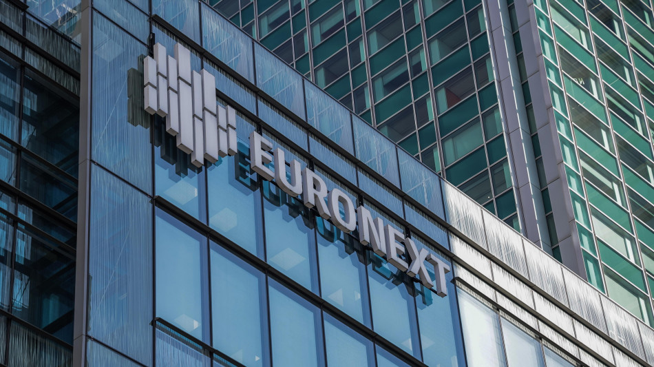 Borsa: l'Europa nervosa con la confusione sui dazi, Milano +0,7%