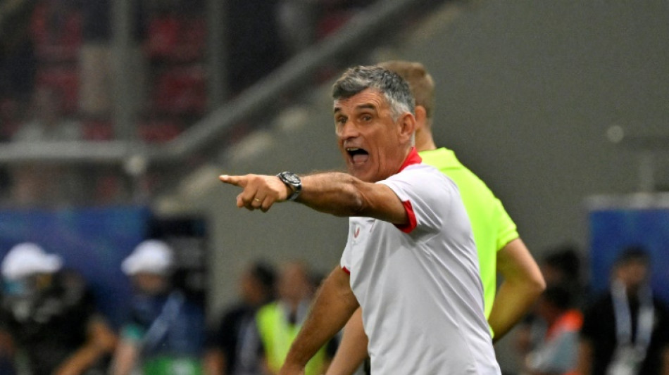 Irregular na temporada, Sevilla demite t&eacute;cnico Jos&eacute; Luis Mendilibar