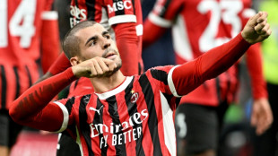 Milan mant&eacute;m boa fase no Italiano com vit&oacute;ria (3-0) sobre o Lecce