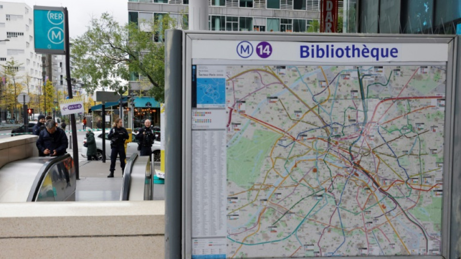 Paris: la police tire sur une femme qui tenait des propos mena&ccedil;ants dans le RER