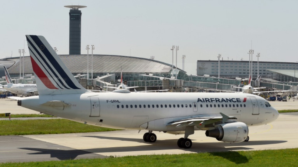 Grève des contrôleurs: Air France annule 55% de ses court et moyen-courriers vendredi 