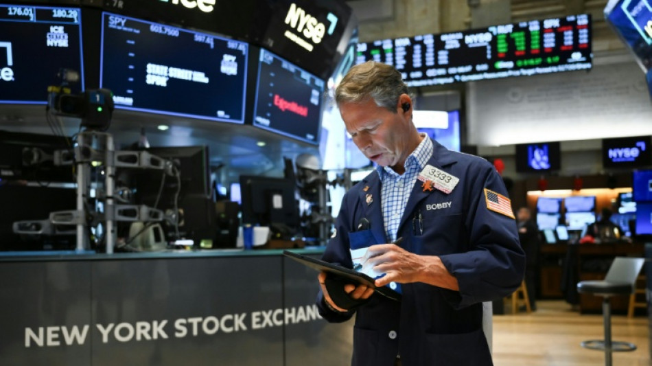 Wall Street ouvre en ordre dispers&eacute;