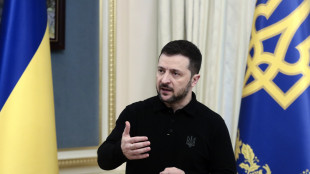 Zelensky, pronto ad ogni dialogo con garanzie da Usa e Ue
