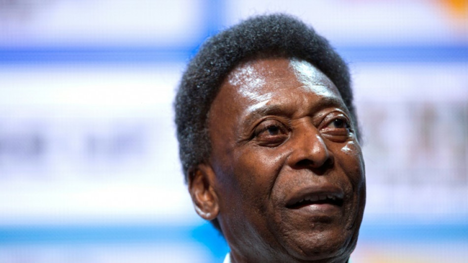 Pel&eacute; "heureux" de f&ecirc;ter ses 82 ans avec la "sant&eacute;"