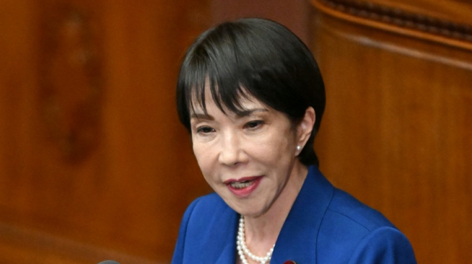 Nova primeira-ministra do Jap&atilde;o promete linha dura com estrangeiros