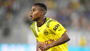 Dortmund empresta jovem alem&atilde;o Moukoko ao Nice