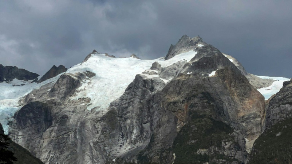 Melting glaciers, fast-disappering gauge of climate change